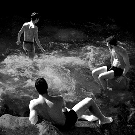 thumbnail_swimmers2@1x