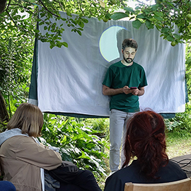 Performance, Un col de chemise bleue, Gilles Sage
